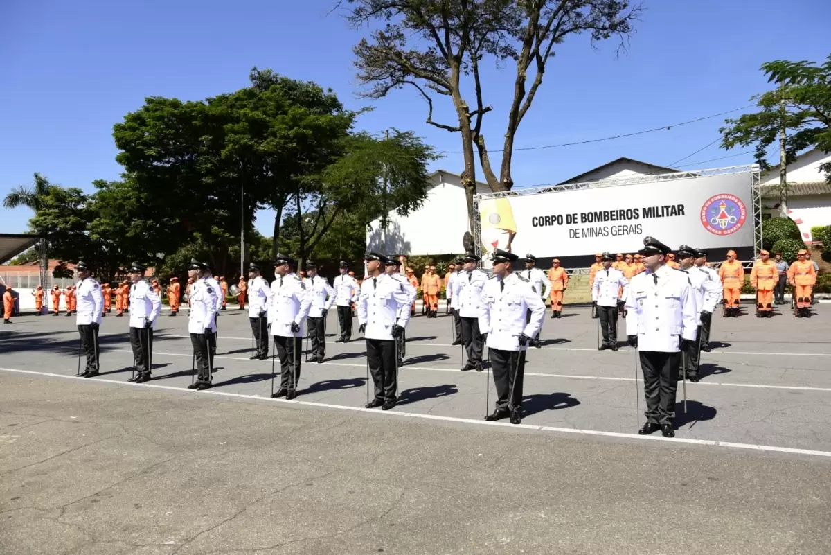 Corpo de Bombeiros de Minas Gerais conta com novos 20 oficiais