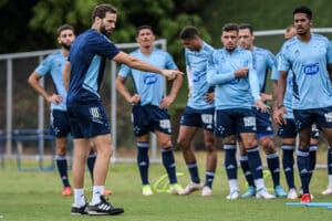 No Cruzeiro o momento &eacute; de d&uacute;vida: Experi&ecirc;ncia ou juventude?