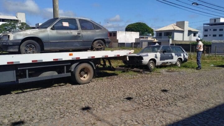 Settrans informa sobre retirada de ve&iacute;culos abandonados
