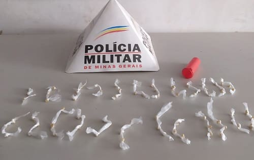 Nova Serrana: Homem é preso com mais de 70 pedras de crack