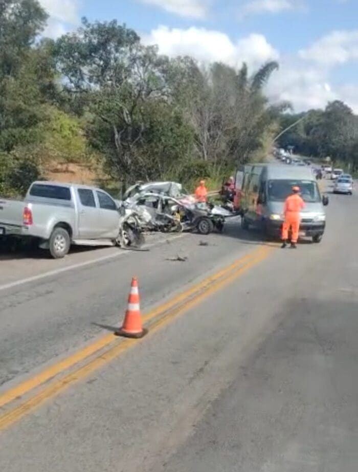 Acidente deixa duas vítimas fatais, sendo um da Polícia Civil