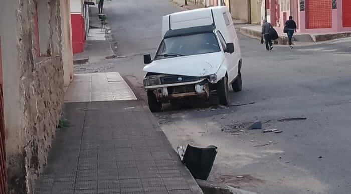 Carro abandonado