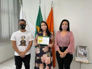 Andr&eacute;ia Dimas volta para o cargo de origem e perde gratifica&ccedil;&atilde;o por chefia na secretaria de educa&ccedil;&atilde;o