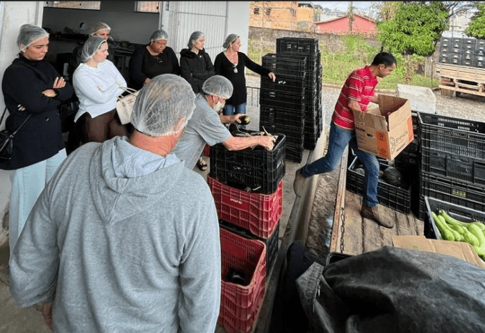 Banco de Alimentos recebe visita da equipe da Prefeitura de Pitangui