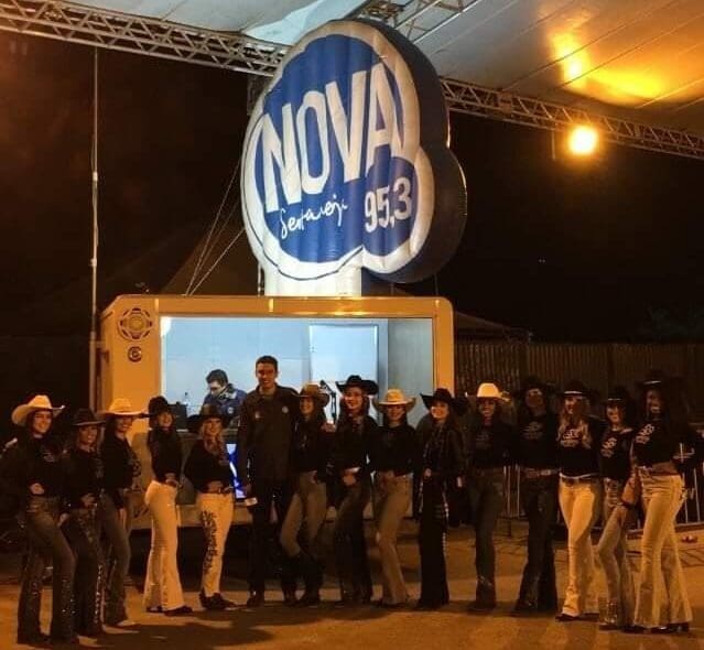 TV Candidés e Rádio Nova Sertaneja transmitem a final do concurso de Rainha e Princesas da DivinaExpô 2022
