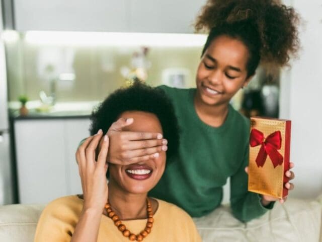 Expectativa de vendas para o dia das M&atilde;es aumenta no com&eacute;rcio