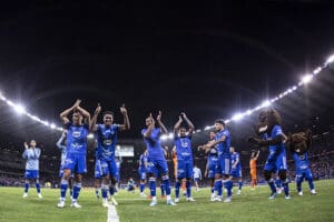 Pezzolano pede calma a torcida do Cruzeiro. &ldquo;Faltam muitos pontos para subir&rdquo;