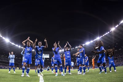 Com um a menos e atuação de ‘gala’ de Rafael Cabral, Cruzeiro consegue vitória emocionante em cima do Bahia pela Série B