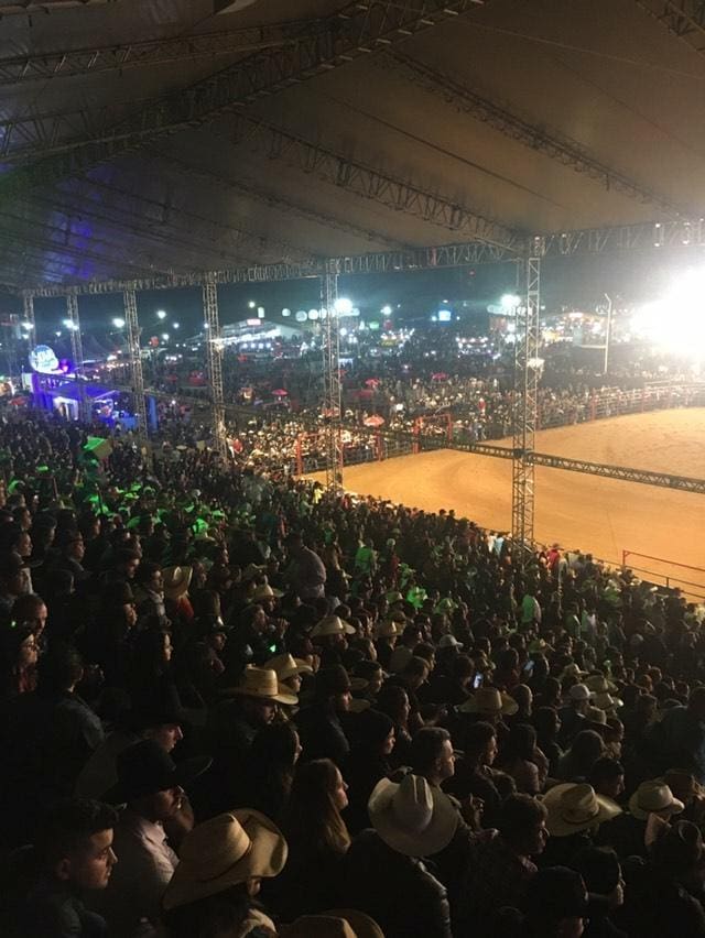 Público na noite de quinta