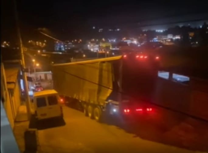 Motorista de carreta desgovernada confessou ser usu&aacute;rio de coca&iacute;na h&aacute; 20 anos e n&atilde;o dormia h&aacute; 5 dias antes do acidente; confira v&iacute;deo