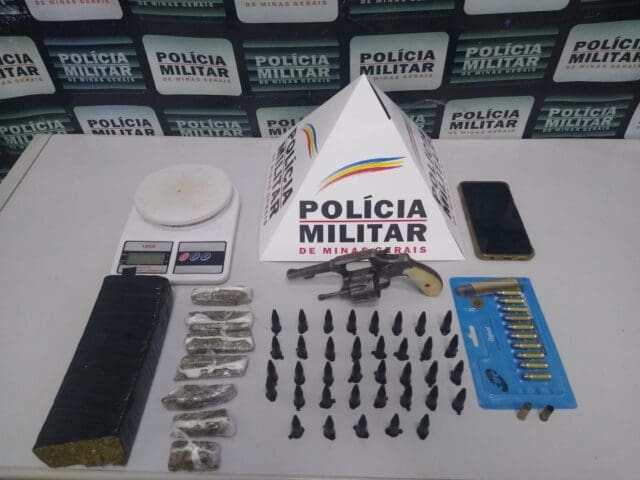 Pará de Minas: Mulher é presa por tráfico e confessou que ajudava filho nas vendas das drogas