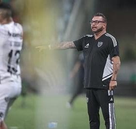 Atual campe&atilde;o sem t&eacute;cnico. El Turco Mohamed deixa o Atl&eacute;tico.