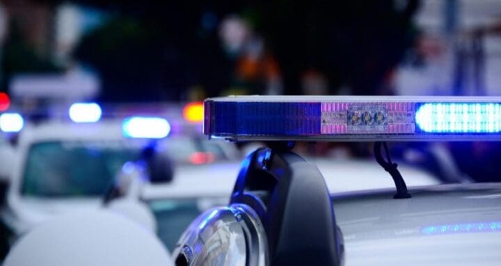 Mulher &eacute; encontrada morta dentro de casa no bairro Jardin&oacute;polis