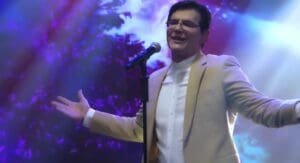 Padre Reginaldo Manzotti vir&aacute; a Divin&oacute;polis para o Evangelizar &eacute; Preciso