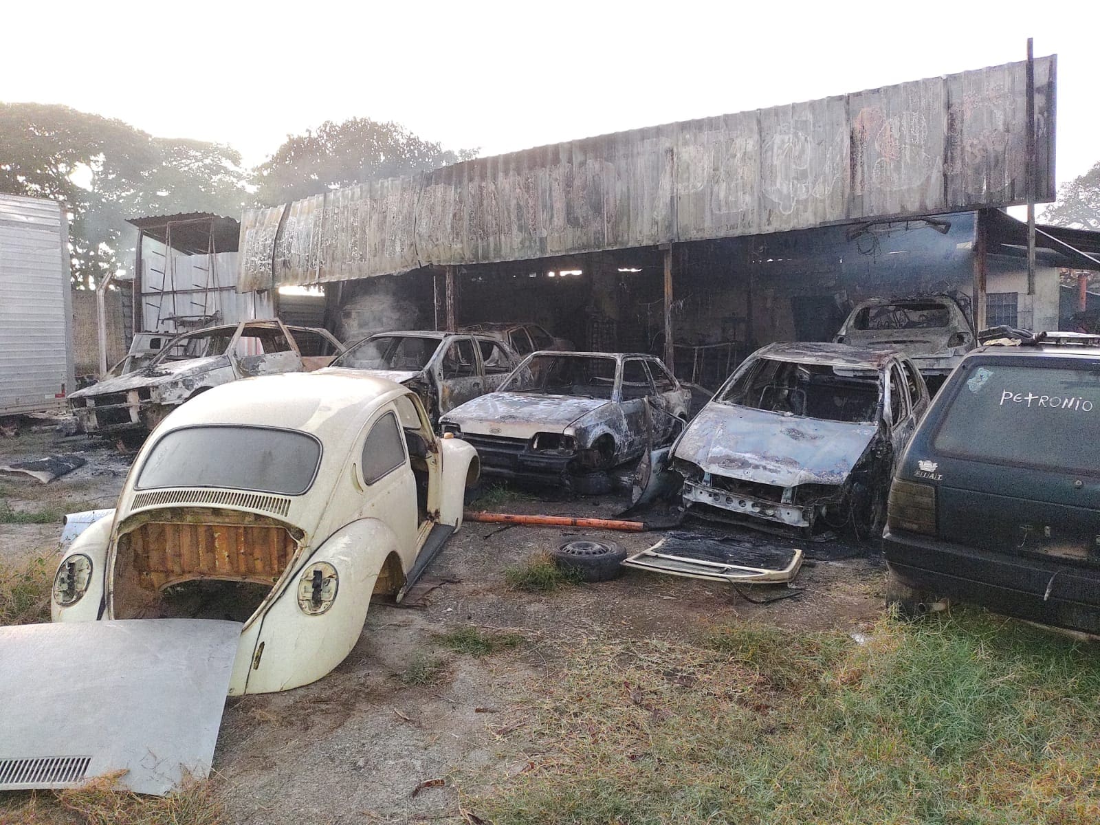 Incêndio em ferro velho no bairro Icaraí pode ter sido criminoso