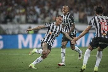 Atacante do Atl&eacute;tico pede ajuda para voltar ao bom futebol.
