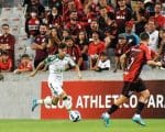Coelho quer aproveitar boa fase e colar no G6. Athletico x Am&eacute;rica