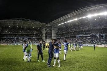 No Cruzeiro, comemora&ccedil;&atilde;o s&oacute; depois do acesso garantido.