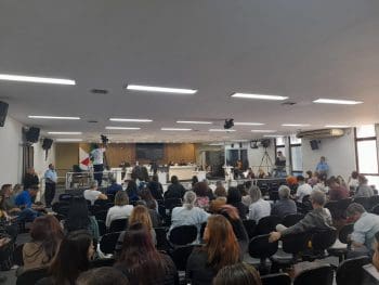 CPI da Educa&ccedil;&atilde;o: prefeito desrespeita empres&aacute;rio para tentar anular relat&oacute;rio de superfaturamento; veja v&iacute;deos