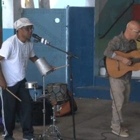 Projeto “Pé de Sonho” leva música às escolas e se apresenta na Praça do Santuário neste domingo (21)