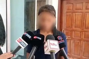 Uma adolescente de 15 anos injetou o sangue de seu namorado infectado por HIV para provar seu amor por ele.