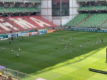 Hulk encerra jejum, Everson pega p&ecirc;nalti, mas Atl&eacute;tico trope&ccedil;a contra o Am&eacute;rica pelo Brasileir&atilde;o