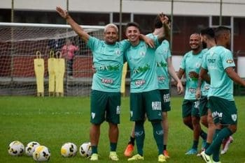 Am&eacute;rica desfalcado. Mancini busca solu&ccedil;&otilde;es para escalar equipe.