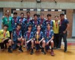 Escola Ra&ccedil;a/Col&eacute;gio Roberto Carneiro conquista etapa do Campeonato Mineiro de Handebol