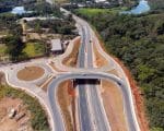 Concessionária realiza içamento de vigas de viadutos das obras da MG-050, em Divinópolis