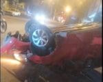 Capotamento de carro no bairro Porto Velho deixa dois jovens feridos. Veja vídeo