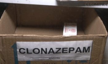 Usu&aacute;rios reclamam de falta de rem&eacute;dios e problemas no agendamento na Farmacinha de Divin&oacute;polis