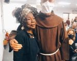 Frei Leonardo celebra missa de corpo presente de Lurdinha do Reinado; prefeitura emite nota de pesar