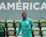 Atacante americano est&aacute; pr&oacute;ximo da renova&ccedil;&atilde;o.