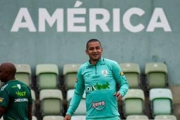 Atacante americano est&aacute; pr&oacute;ximo da renova&ccedil;&atilde;o.