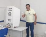 Candidato a deputado federal Domingos S&aacute;vio votou no Col&eacute;gio Roberto Carneiro
