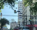 Atenção! Semáforo com defeito na área central de Divinópolis causa transtornos aos motoristas