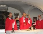 Bispo de Divin&oacute;polis celebra missa no T&uacute;mulo de S&atilde;o Pedro Ap&oacute;stolo, no Vaticano