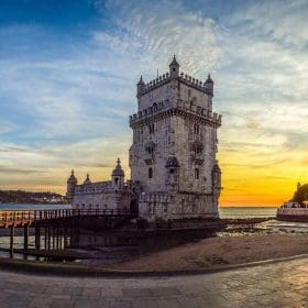 Brasileiros vão em peso votar em Lisboa; filas começaram cedo