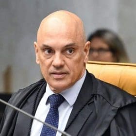 Analista pol&iacute;tico afirma que decis&otilde;es do STF s&atilde;o recados aos militares e governadores