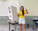 Lohanna Fran&ccedil;a, deputada estadual eleita, votou na UEMG neste domingo (30)