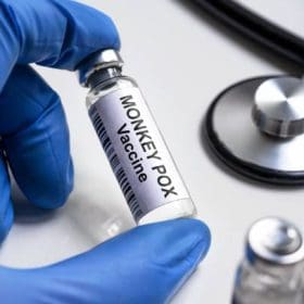 Regional de sa&uacute;de Divin&oacute;polis receber&aacute; 56 doses de vacina contra Monkeypox