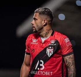 Cruzeiro tem interesse em atacante.