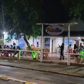 Estúdio Móvel Nova Sertaneja está AO VIVO direto da inauguração do Praiou Bar na rua Pitangui