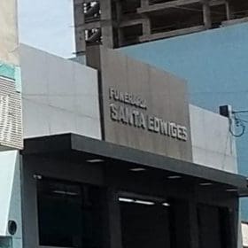 Homem invade funerária e mata funcionário a tiros