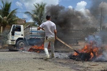 167 rodovias federais ainda continuam bloqueadas neste feriado de finados (2)
