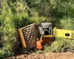 Trabalhador fica preso debaixo de um rolo de compacta&ccedil;&atilde;o na MG-050 em Ita&uacute;na