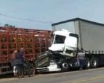 Um acidente envolvendo quatro ve&iacute;culos, foi registrada na rodovia BR 262 em Nova Serrana,