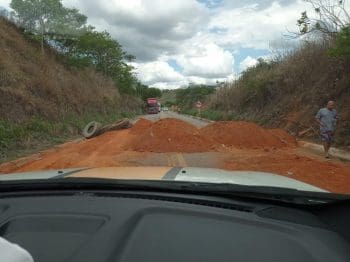 Viagens em Divin&oacute;polis continua prejudicadas pelos bloqueios nas rodovias, PM diz que rodovias s&atilde;o monitoradas
