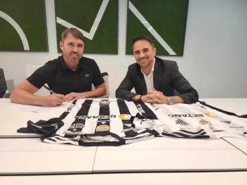 &ldquo;El hermano Chacho&rdquo; no Galo. Eduardo Coudet &eacute; o novo t&eacute;cnico do Atl&eacute;tico