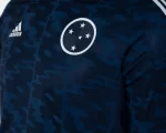 Camisa de Campe&atilde;o para a entrega da ta&ccedil;a.